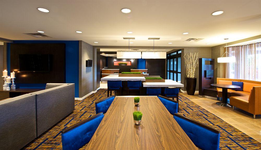 Country Inn & Suites By Radisson, Columbus-Edinburgh Buitenkant foto